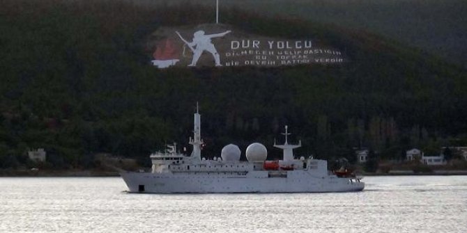 Fransız zırhlı istihbarat gemisi Çanakkale Boğazı'ndan geçti