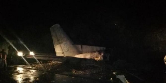 Ukrayna’da askeri uçak düştü: 18 ölü