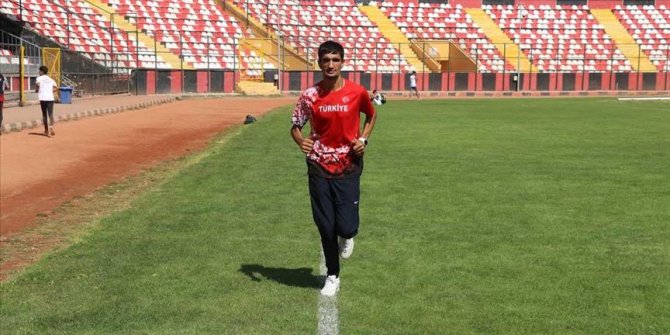 'Atletizmin altın çocuğu' gözünü dünya şampiyonluğuna dikti