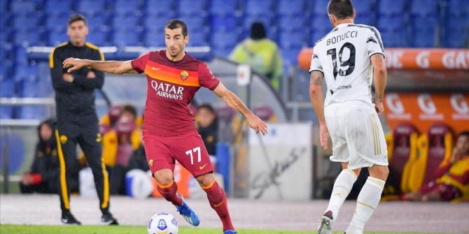 Roma, iki kez öne geçtiği maçta Juventus'la 2-2 berabere kaldı