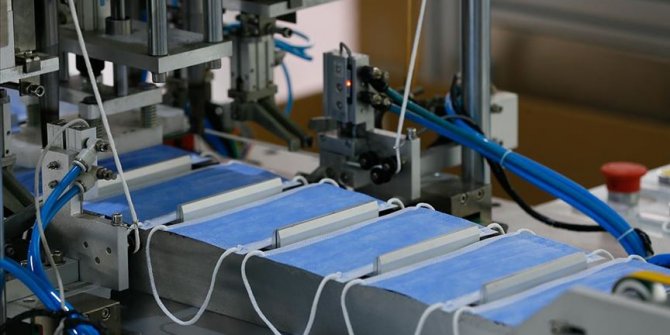 Akdeniz'den 17 milyon dolarlık maske ve koruyucu giysi ihracatı