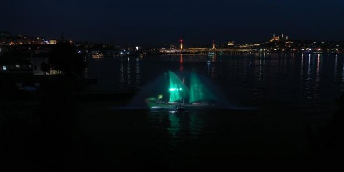 Preveze Deniz Zaferi için Haliç'te hologram gösterisi
