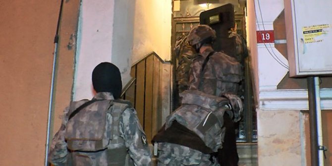 İstanbul merkezli 3 ilde uyuşturucu satıcılarına operasyon: 65 gözaltı