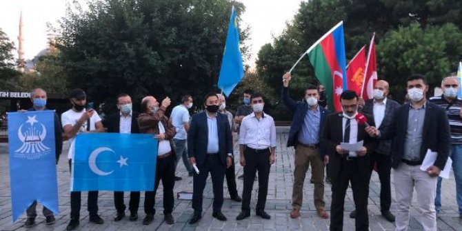 Sultanahmet'te Ermenistan'ı protesto eylemi