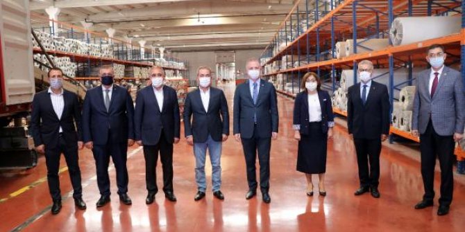 Gaziantep'te protokol üyeleri açılışı yapılan fabrikaları gezdi