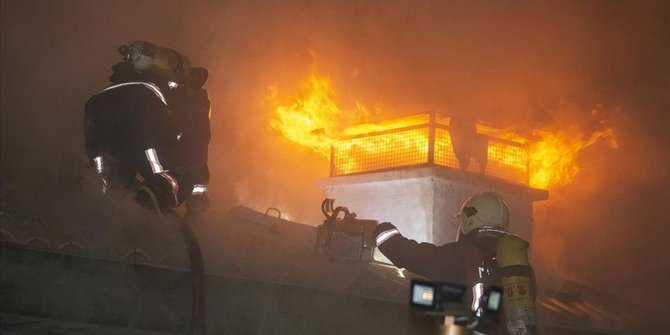 Başkentte Hacı Bayram Veli Camisi'nin avlusunda yangın çıktı