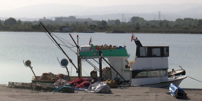 Balıkçı teknesi alabora oldu: Baba öldü, oğlu kurtarıldı