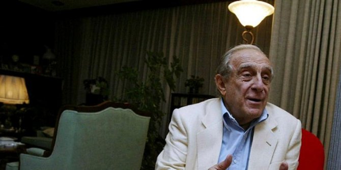 Eski Dışişleri Bakanı Bozer, koronavirüsten hayatını kaybetti