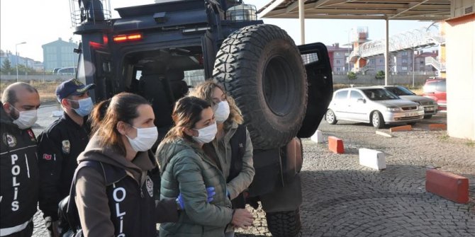 Kars merkezli operasyonda HDP'li belediye yöneticilerinin de arasında olduğu 19 kişi gözaltına alındı