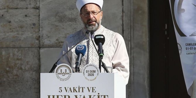 Prof. Dr. Ali Erbaş: Gayrimeşru ilişkileri sıradanlaştıran yayınlar yapmak nesillerimize karşı işlenen büyük bir suçtur