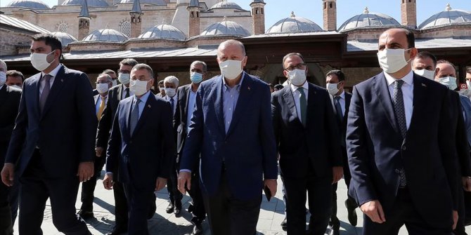 Cumhurbaşkanı Erdoğan cuma namazını Sultan Selim Camisi'nde kıldı