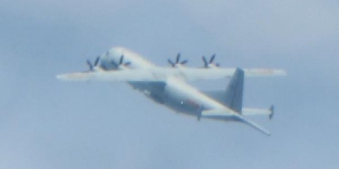 Çin askeri uçağı Tayvan hava sahasına girdi, Tayvan savaş jetleri havalandı