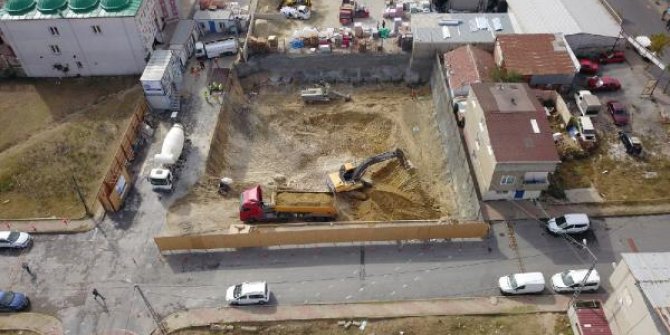 Başakşehir’in ‘İlk Gençlik Merkezi’ yükseliyor