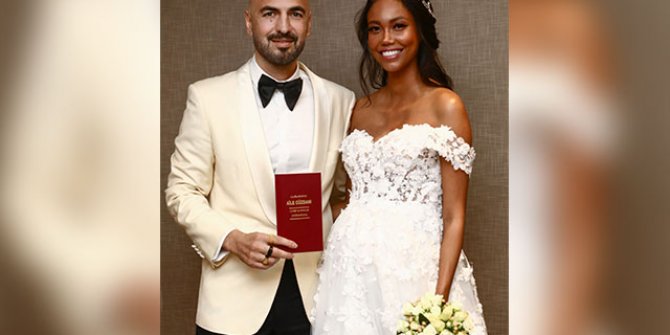 Soner Sarıkabadayı, Madelein  Lopez Camelo ile dünya evine girdi  