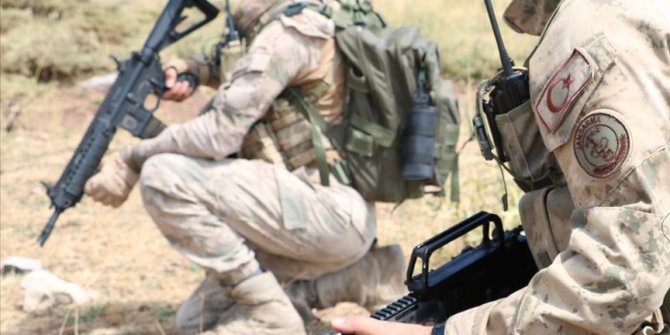 Mardin'de bir terörist teslim oldu