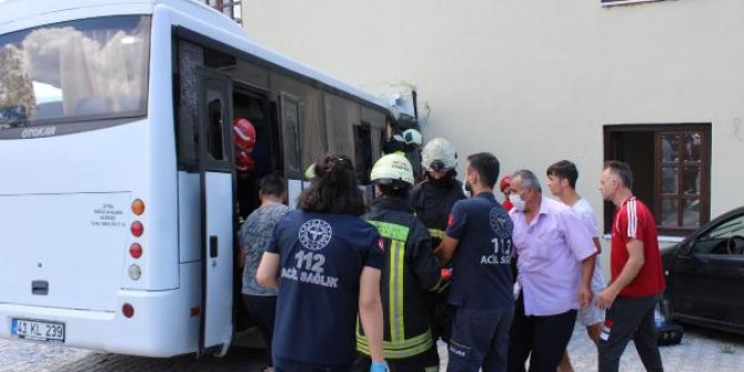 Kazada yaralanan uzman onbaşı, şehit oldu