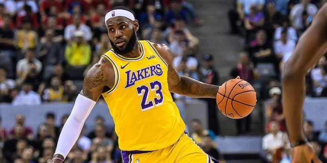 Lakers şampiyonluk kapısını araladı