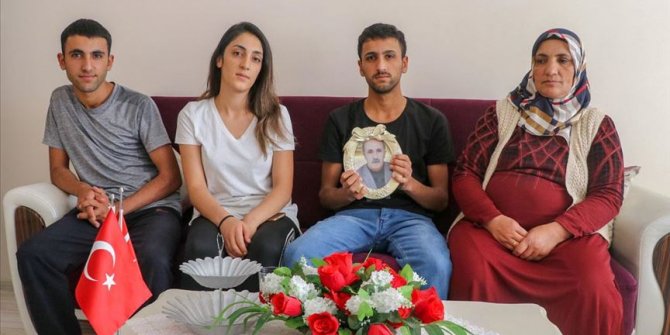 PKK'nın katlettiği AK Parti'li Muştu'nun ailesi acı dolu geceyi unutamıyor