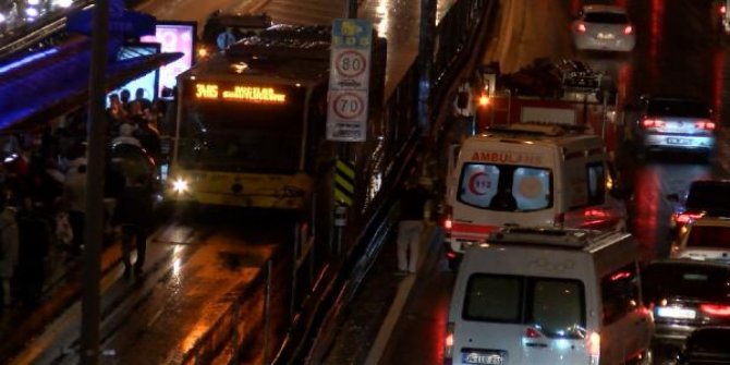 Merter'de metrobüs kazası