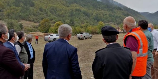 Karabük’te, yıldırım isabet eden ormanda yangın
