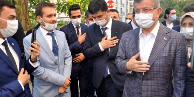 Davutoğlu, partisinin Osmaniye İl Kongresi'ne katıldı