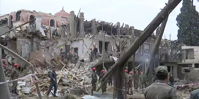 Ermenistan Azerbaycan'ın Gence kentini vurdu: 9 ölü, 34 yaralı