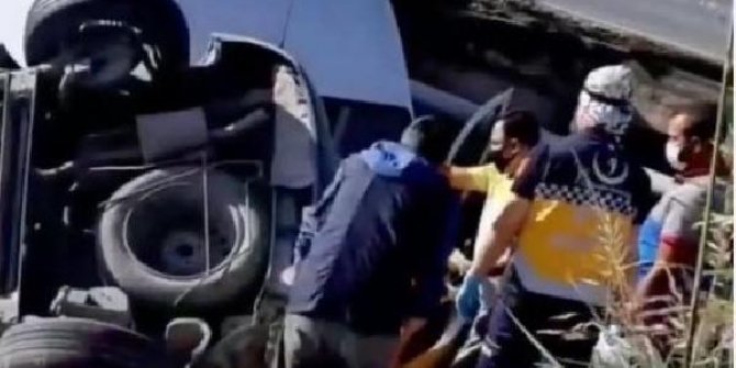 Taksi ile minibüs çarpıştı: 1’i ağır 6 yaralı