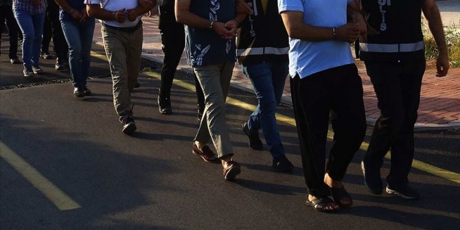 FETÖ'nün Hava Kuvvetleri yapılanmasına operasyon: Emekli albay dahil 4 gözaltı