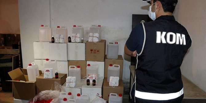 İzmir'de bir depoda yaklaşık 5 ton etil alkol ele geçirildi