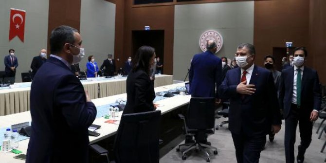 Bakan Koca, Yerli Aşı Ortak Çalışma Grubu toplantısına başkanlık etti