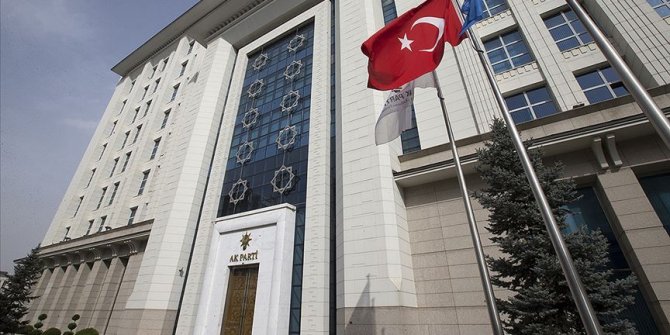 AYM Üyesi Yıldırım'ın 'Işıklar yanıyor' paylaşımı tepkilere neden oldu: Bu millet fırsat vermez