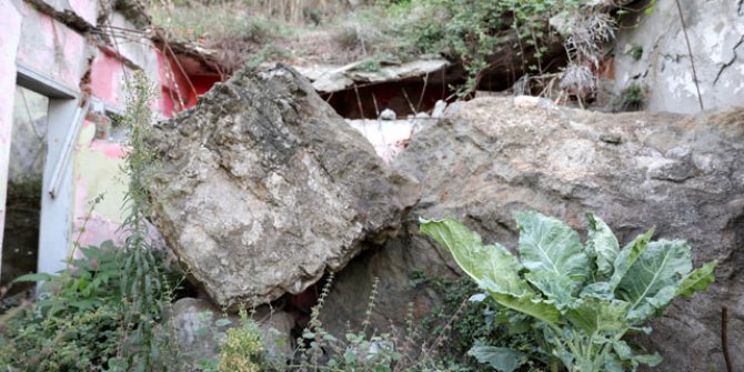 Trabzon'da kaya tehlikesi; 10 ev boşaltıldı