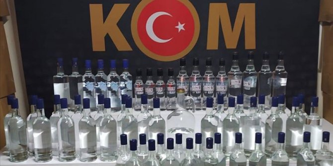 Dün düzenlenen operasyonlarda 1552 şişe ve 3 bin 232 litre kaçak/sahte alkollü içki ele geçirildi