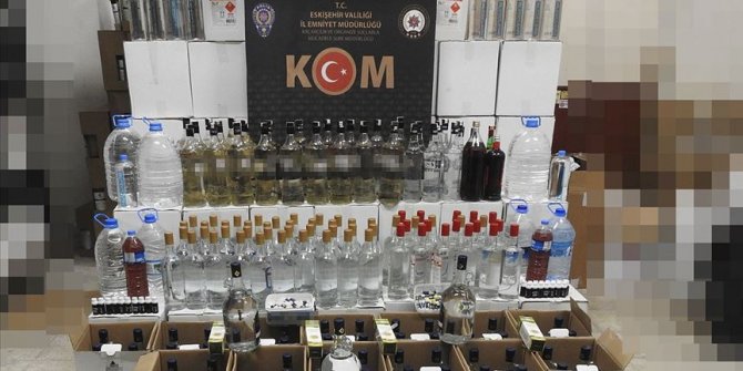 Eskişehir'de 477 litre sahte ve kaçak içki ele geçirildi