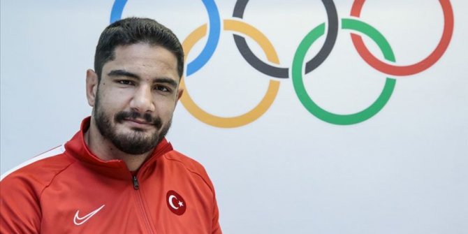 Milli güreşçi Taha Akgül üst üste ikinci olimpiyat altın madalyasını hedefliyor