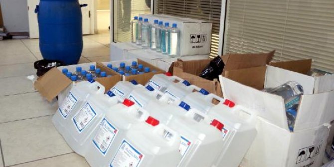 Foça'da sahte içki operasyonu: 9 gözaltı