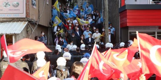 HDP'li milletvekilleri, Şırnaklı kadınların teröre tepki eylemini engellemek istedi