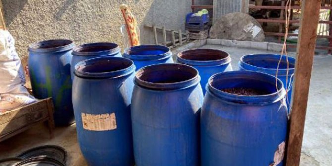 Adana’da bin 600 litre sahte içki ele geçirildi