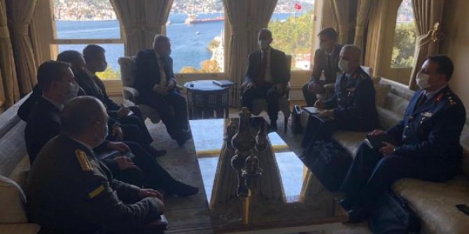 Bakan Akar, Ukraynalı mevkidaşı ile bir araya geldi