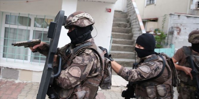 İstanbul'da uyuşturucu tacirlerine şafak operasyonu