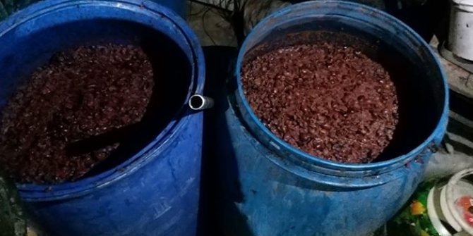 Adana'da 215 bin TL değerinde sahte içki ve kaçak puro ele geçirildi