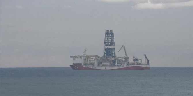 Fatih Sondaj Gemisi bakım için Zonguldak açıklarına geldi