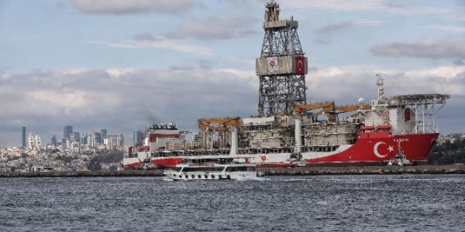 Kanuni sondaj gemisi Haydarpaşa Limanı'nda