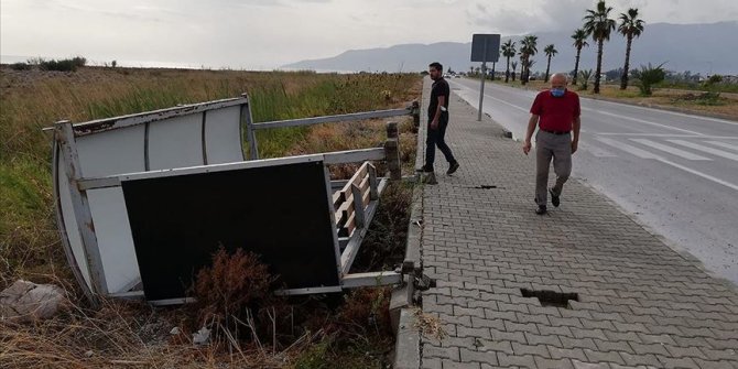 Antalya'da kuvvetli rüzgar ve dolu can aldı