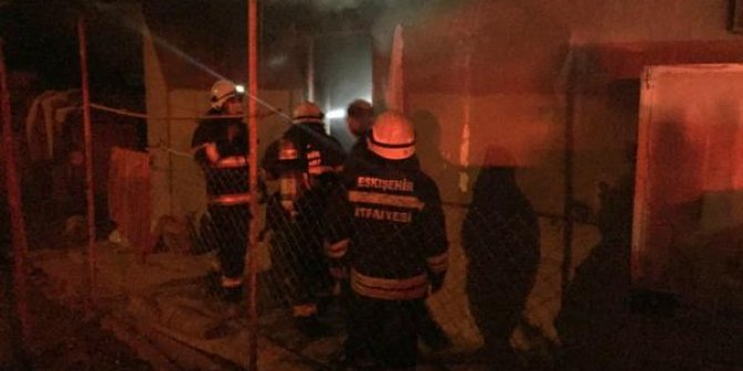 Kiraladığı evi ‘hayatına renk katmak için’ ateşe vermiş