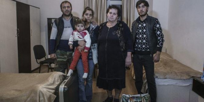 Gence’de evini kaybeden aileler, üniversite yurduna yerleştirildi