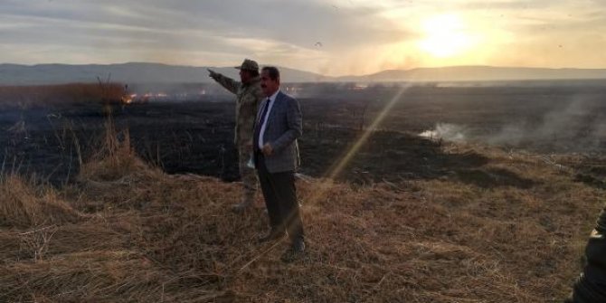 Kuş cenneti Cil Gölü’nde yangın
