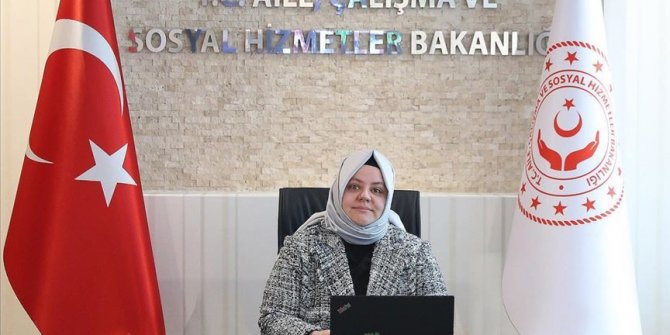 Mesleki Yeterlilik Belgelerinde farklı dil seçeneği tercüme masrafını ortadan kaldıracak