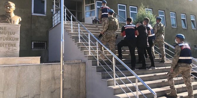 Çocuğa cinsel istismar hükümlüsü, çatıda yakalandı