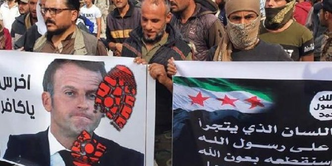 Resulayn'daki Fransa protestosunda DEAŞ bayrağı açan kişi gözaltına alındı